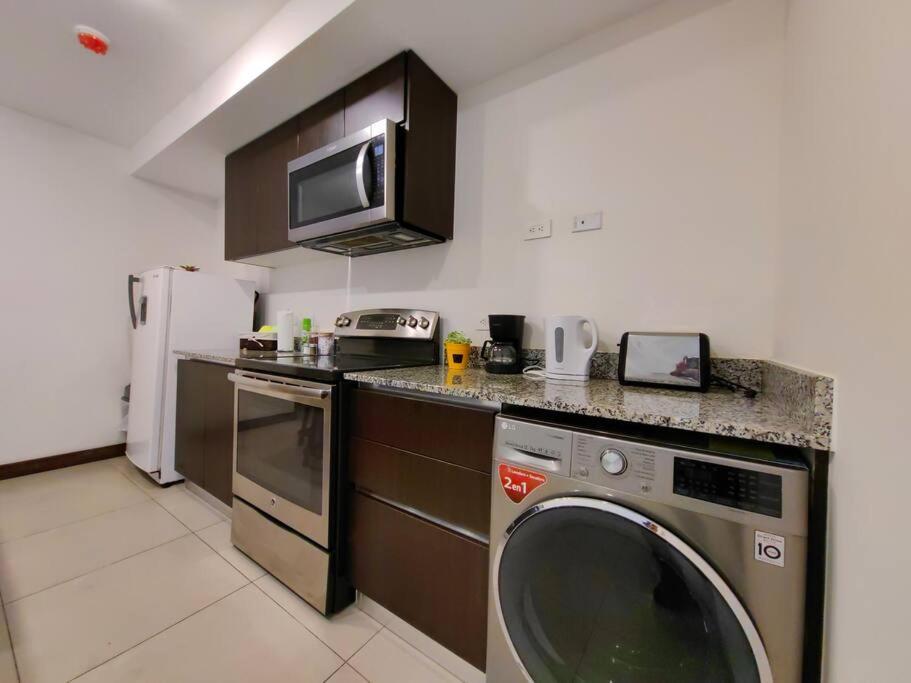 1102 Torre Los Yoses Hermoso Apartamento En Barrio Escalante Sin Parqueo San José Kültér fotó