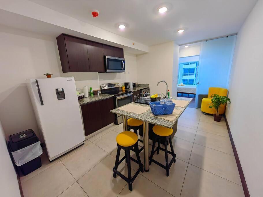 1102 Torre Los Yoses Hermoso Apartamento En Barrio Escalante Sin Parqueo San José Kültér fotó