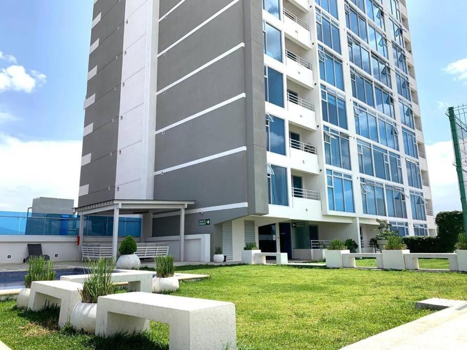 1102 Torre Los Yoses Hermoso Apartamento En Barrio Escalante Sin Parqueo San José Kültér fotó