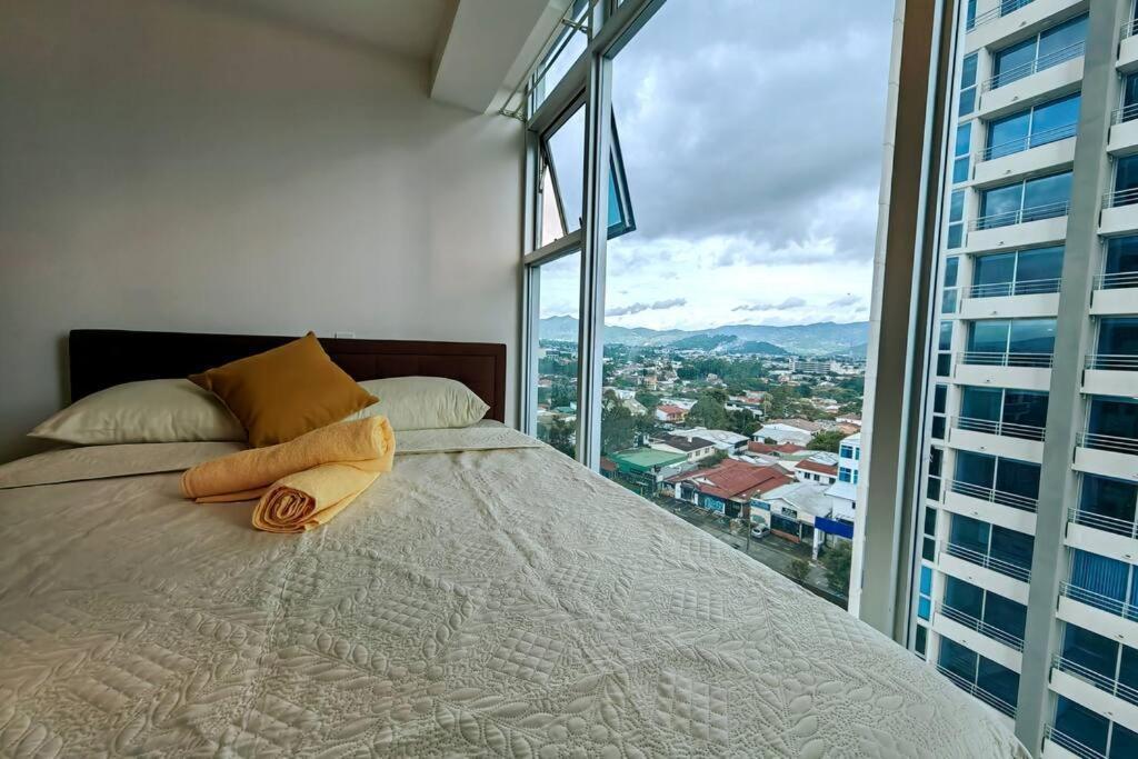 1102 Torre Los Yoses Hermoso Apartamento En Barrio Escalante Sin Parqueo San José Kültér fotó